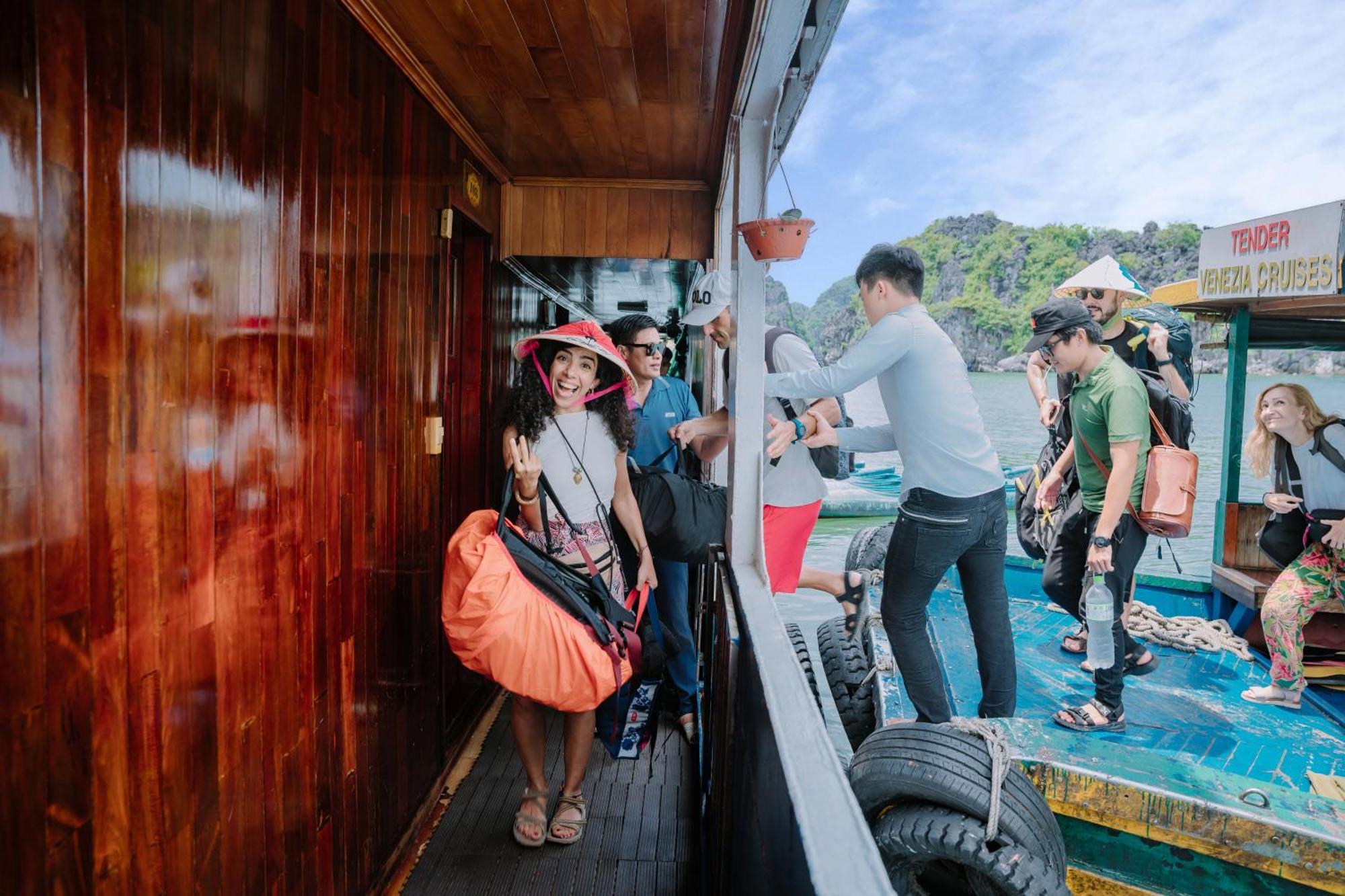 Venezia Boutique Cruises - Catba Island Hotell Chan Chau Exteriör bild