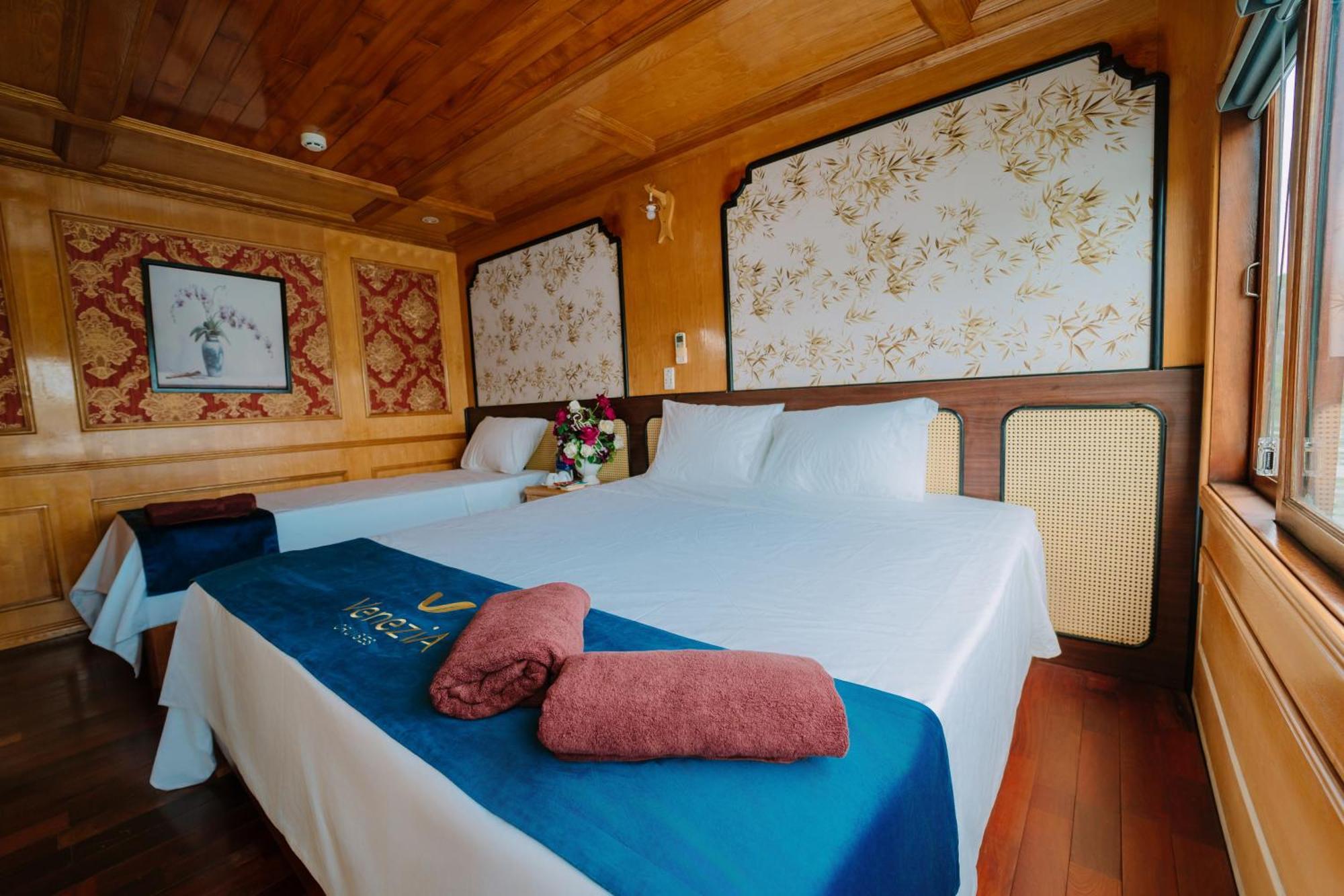 Venezia Boutique Cruises - Catba Island Hotell Chan Chau Exteriör bild